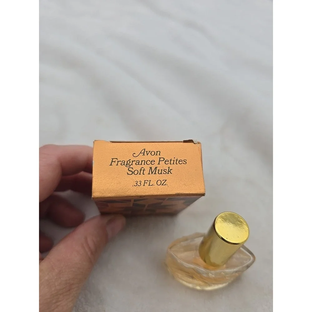 Avon Celebrates‎ a Country Christmas Fragrance Petites Soft Musk